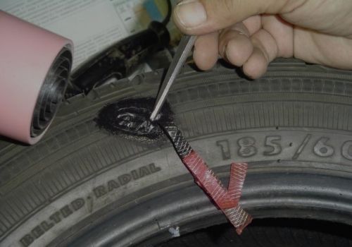 Как заклеить боковой порез шины самостоятельно?